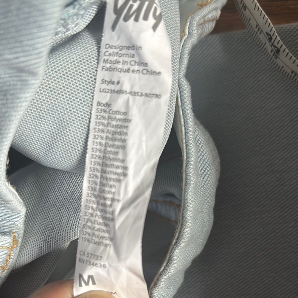 YITTY Stretch Jeans Women’s Sz Medium Streetwear Athleisure Stonewash - Picture 9 of 10